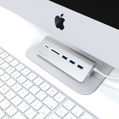 Satechi Type-C Aluminum USB 3.0 Hub & Card Reader - Silver